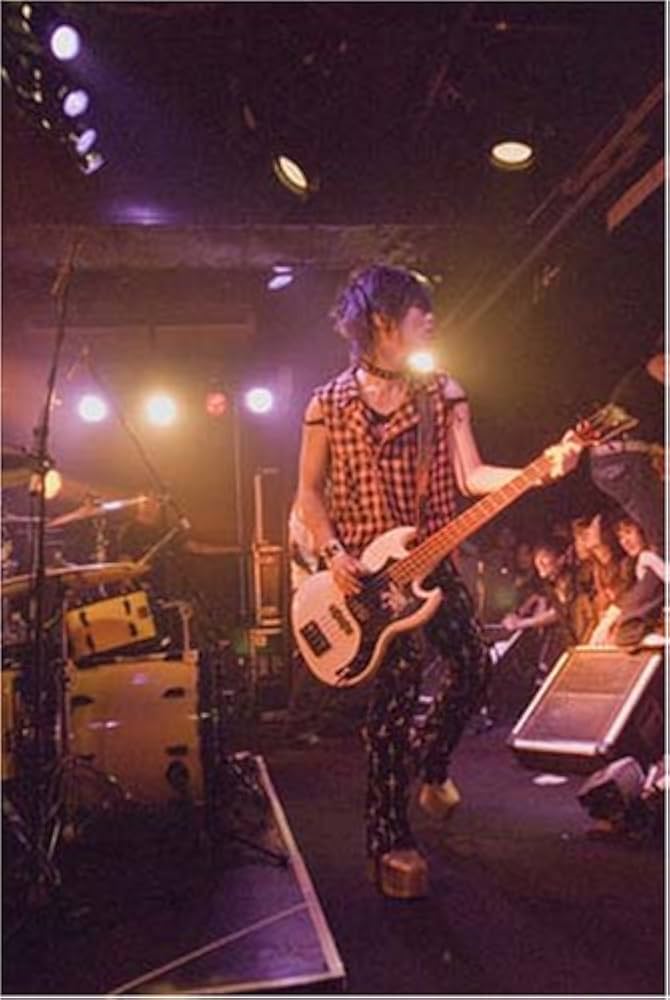 La'cryma Christiラストツアー写真集『WHERE THE EARTH IS